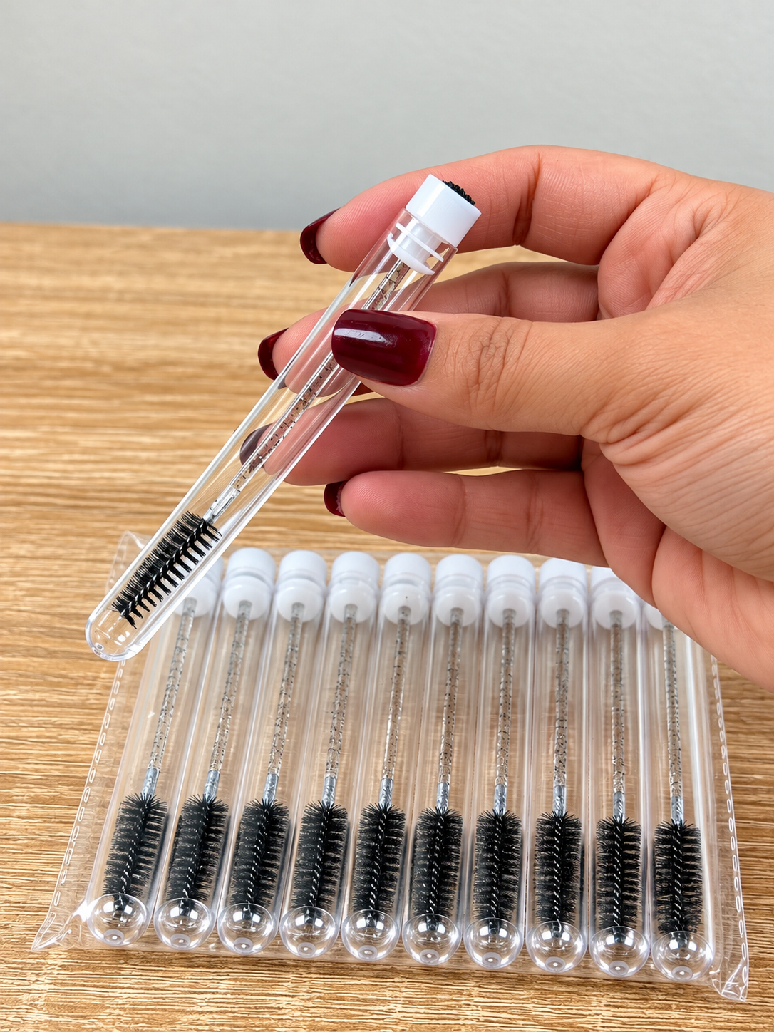 Lash Wands with Protective Case | 10 Pack